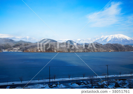 We look forward to the seven forest areas of the snow scene from Tsukuonsen We look forward to the seven forest areas of the snow scene from Tsukuonsen 38051761