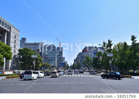 Scenery in front of Midosuji Osaka City Hall 38051769