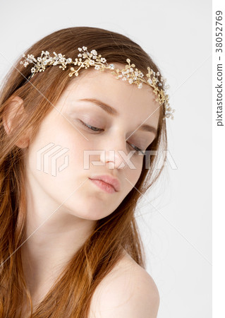 Bridal beauty shot Foreign women Bridal beauty shot Foreign women 38052769