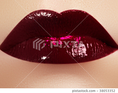 Fashion and beauty. Creative makeup. Beauty face 38053352