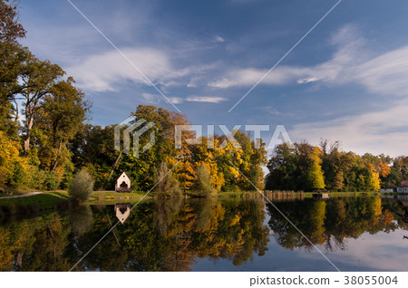 Lake with blue sky, Zagreb park 38055004
