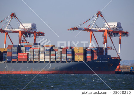 Yumeshima Container Terminal Yumeshima Container Terminal 38058250