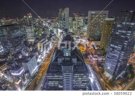 梅田/大阪站第3大樓的夜景 38059022