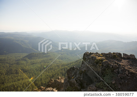 Iron Mountain Hike in Oregon 38059077