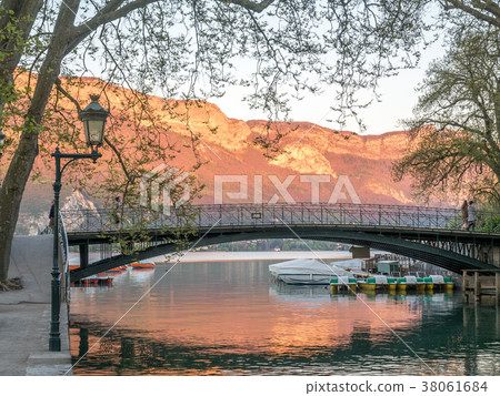 Lovers' bridge, Annecy, France Lovers' bridge, Annecy, France 38061684