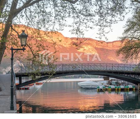 Lovers' bridge, Annecy, France Lovers' bridge, Annecy, France 38061685