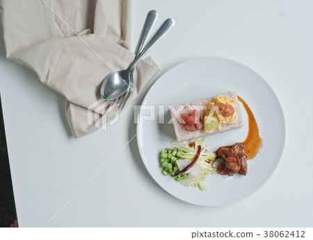 Fried rice Mixed with Shrimp paste(Kao Cluk Ka Pi) 38062412