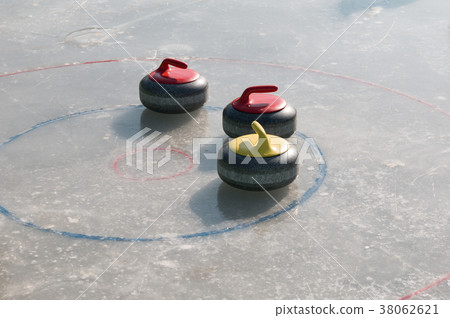 Curling stone 38062621