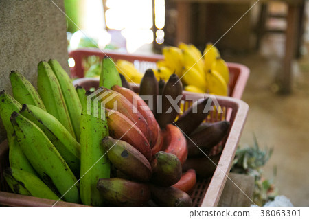 [Sri Lanka] Hikkaduwa Fruit Market Banana 38063301