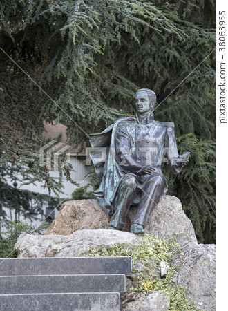 Raevskiy monument in the park  38063955