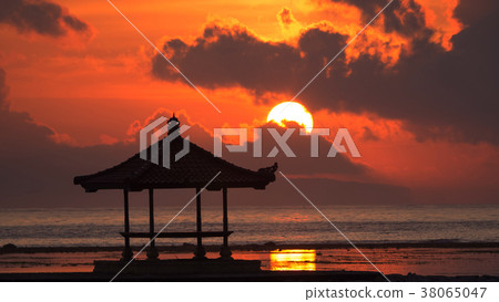 Sunset view of Sanur beach in Bali 38065047
