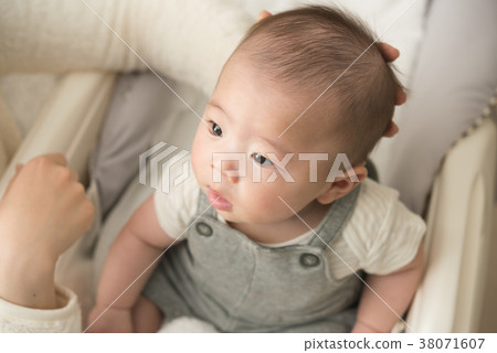 Baby child care 38071607