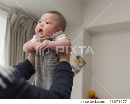 嬰兒托兒所 38071677