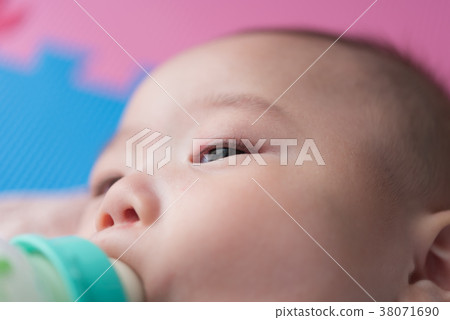 baby baby 38071690
