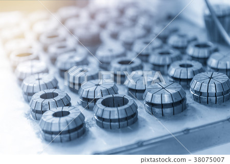 The CNC part  38075007