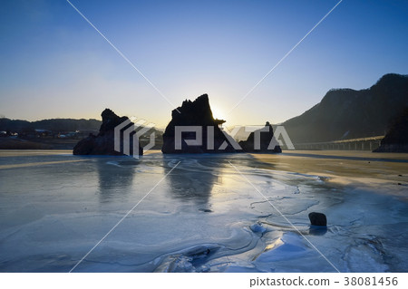 Dodam Sambong, Danyang-gun, Chungbuk Dodam Sambong, Danyang-gun, Chungbuk 38081456