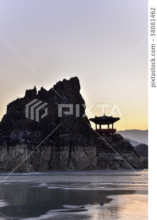 Dodam Sambong, Danyang-gun, Chungbuk 38081462