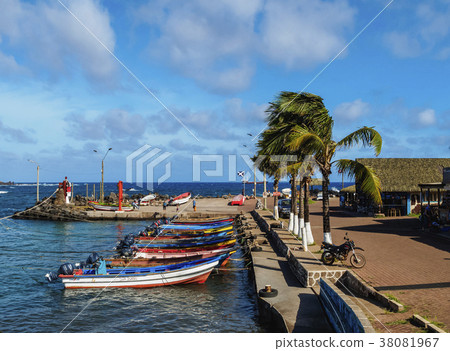 Port in Hanga Roa on Easter Island, Chile 38081967