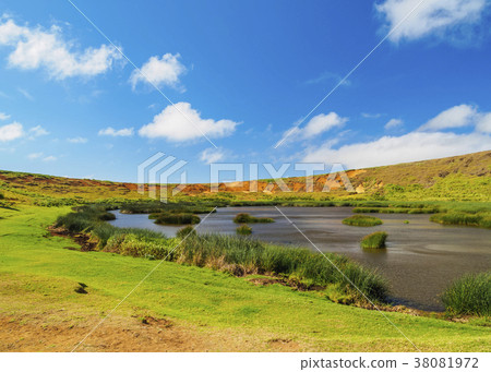 Rano Raraku Volcano on Easter Island, Chile Rano Raraku Volcano on Easter Island, Chile 38081972
