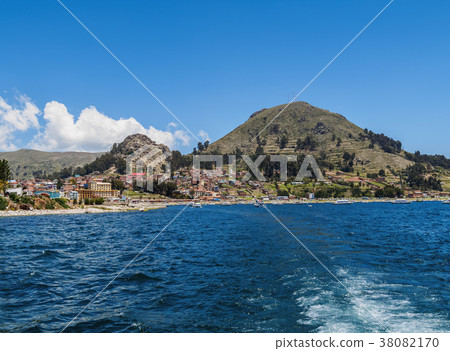 Titicaca Lake in Bolivia Titicaca Lake in Bolivia 38082170