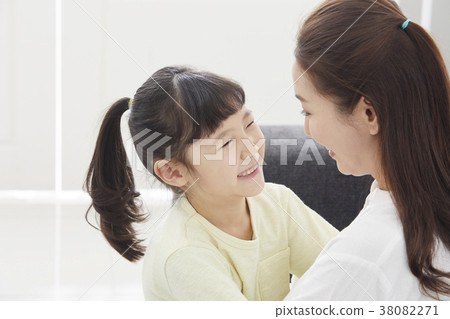 Housing, Life, Family, Mother, Daughter, Korean Housing, Life, Family, Mother, Daughter, Korean 38082271