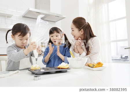 烹飪,母親,女兒,韓國人 烹飪,母親,女兒,韓國人 38082395