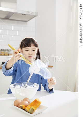 Cooking, Children, Korean Cooking, Children, Korean 38082416
