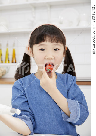 Cooking, Children, Korean Cooking, Children, Korean 38082429