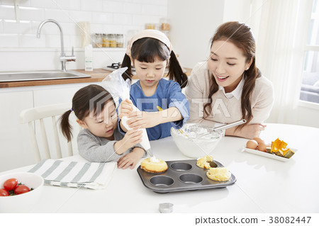 Cooking, Mother, Daughter, Korean 38082447
