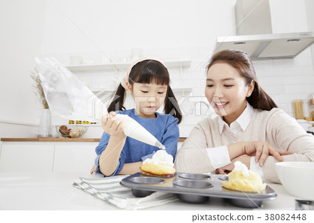 Cooking, Mother, Daughter, Korean 38082448