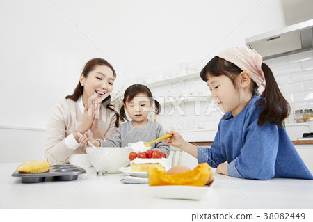 Cooking, Mother, Daughter, Korean 38082449