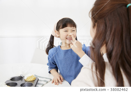 Cooking, Mother, Daughter, Korean Cooking, Mother, Daughter, Korean 38082462