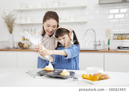 Cooking, Mother, Daughter, Korean Cooking, Mother, Daughter, Korean 38082465