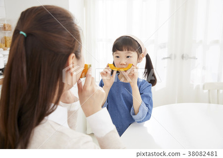 住房，生活，家庭，母親，女兒，韓國人 38082481