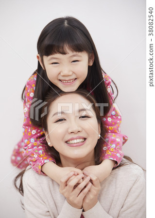 Housing, Life, Family, Mother, Daughter, Korean Housing, Life, Family, Mother, Daughter, Korean 38082540