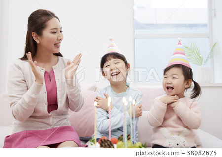Housing, Life, Family, Mother, Daughter, Korean 38082675