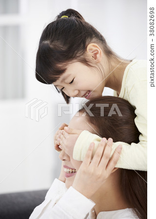 住房,生活,家庭,母親,女兒,韓國人 住房,生活,家庭,母親,女兒,韓國人 38082698