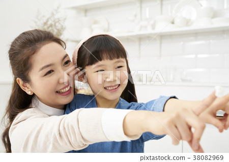 烹飪,母親,女兒,韓國人 烹飪,母親,女兒,韓國人 38082969