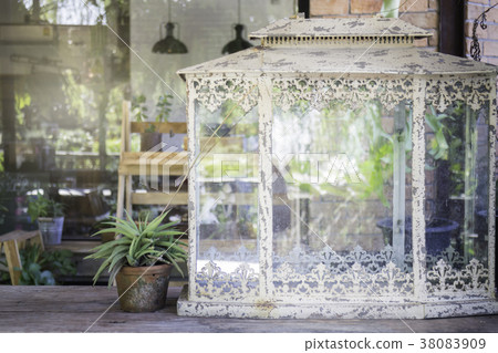 Mini plant pots decorated in the garden Mini plant pots decorated in the garden 38083909