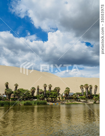 Huacachina in Peru Huacachina in Peru 38083978