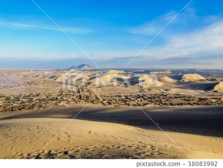 Huacachina in Peru 38083992