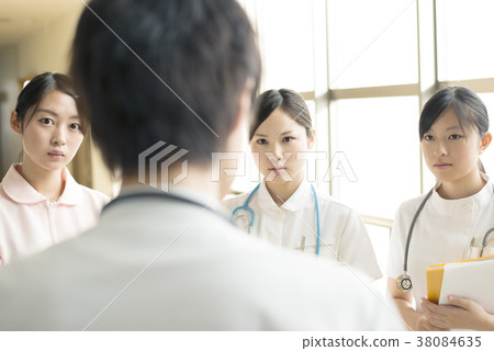 A nurse who consults A nurse who consults 38084635