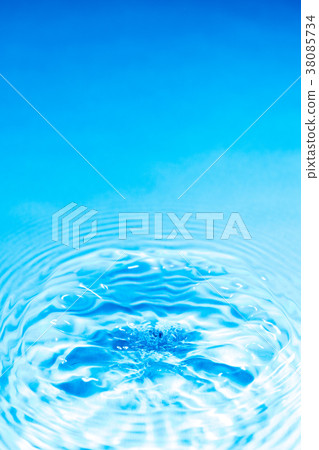 水滴和漣漪 38085734