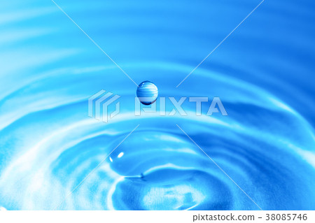 Water droplets and ripples Water droplets and ripples 38085746