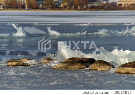 Gods Passover Lake Suwa 38085955