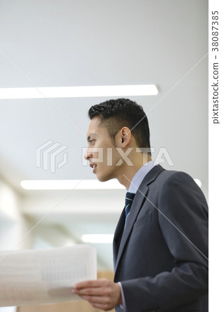 Businessman Businessman 38087385