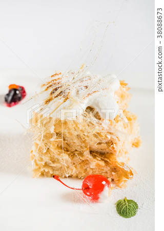 Napoleon cake with berries Napoleon cake with berries 38088673
