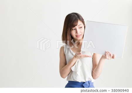 Casual Portrait · White Back Casual Portrait · White Back 38090940