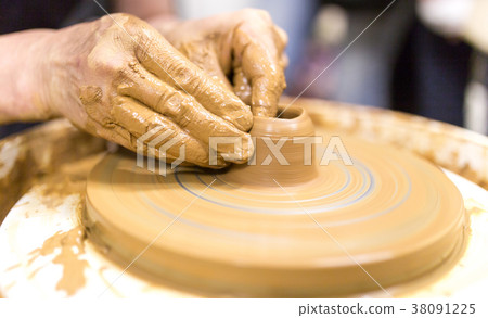 Molding with pottery 38091225