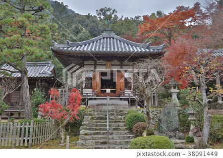 hall at Nison in Temple, Kyoto, Japan hall at Nison in Temple, Kyoto, Japan 38091449